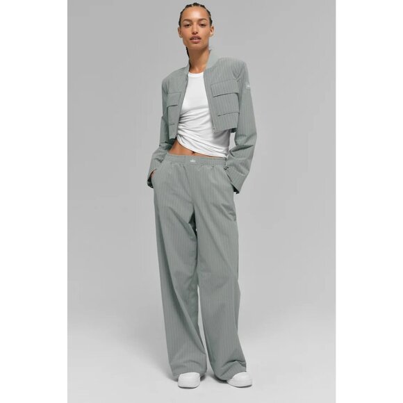 NWT Alo Yoga Pinstripe Daylight Boxer Pant in Lunar Grey White Relaxed Pants M - Picture 7 of 8